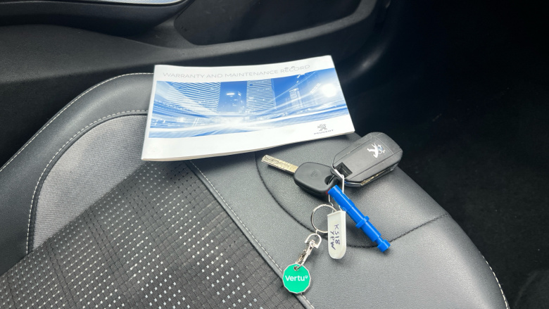 Peugeot 2008 1.2 PureTech 110 Allure 5dr Petrol Estate